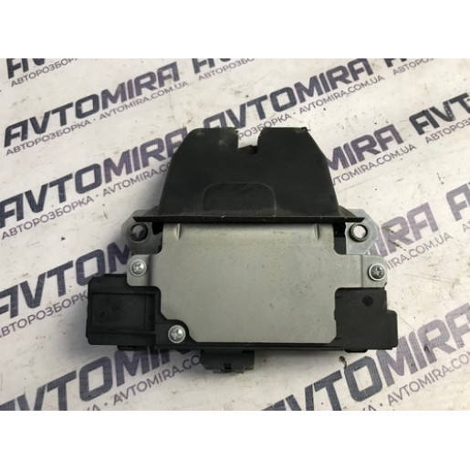 Замок кришки багажника Ford Focus Cabriolet 2006-2010 1437754